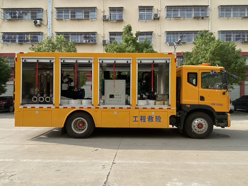 D9  2000-4000方排水车